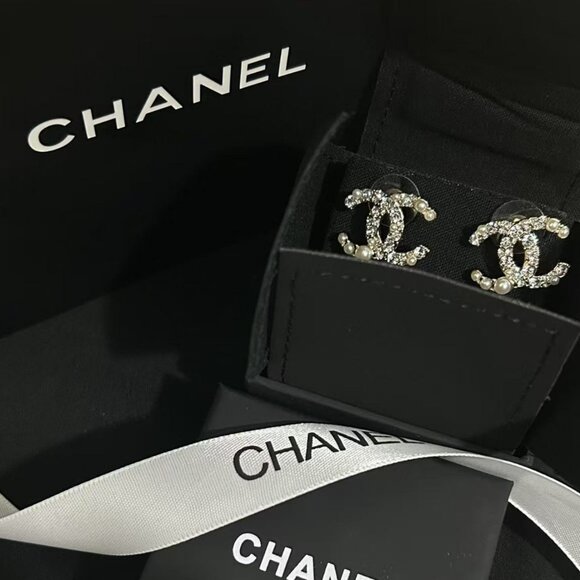 Chanel Double C Pearl Earrings - Picture 2 of 6